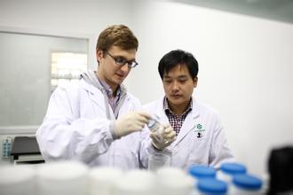 多角度PK审视全球在研新药：未来由谁主导？